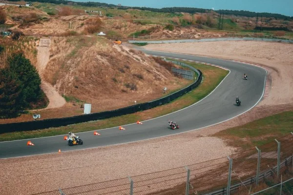 MotoGP圣马力诺站巴尼亚亚主场夺冠缩小积分差距让冠军悬念重新绷紧